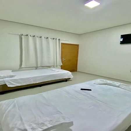 Amparo Hotel Ribas do Rio Pardo Bagian luar foto