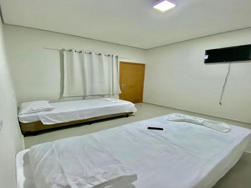 Amparo Hotel Ribas do Rio Pardo Bagian luar foto